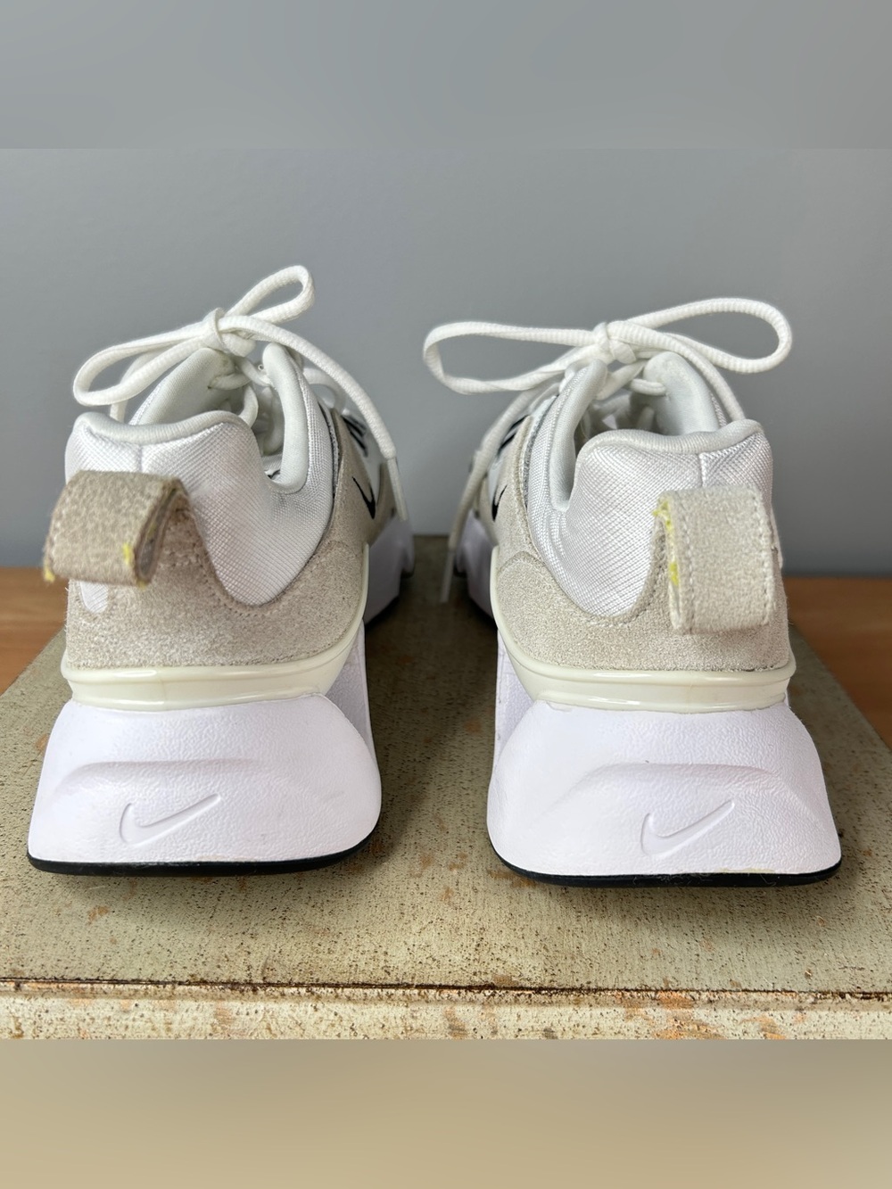 Nike White Sneakers Size 8 Tennis Shoes RYZ 365 Summit - Picture 10 of 16